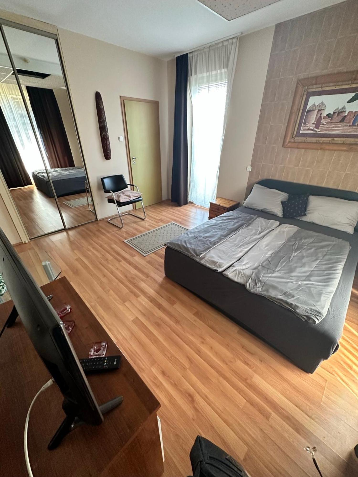 Velvet Motel Hegyeshalom Bagian luar foto