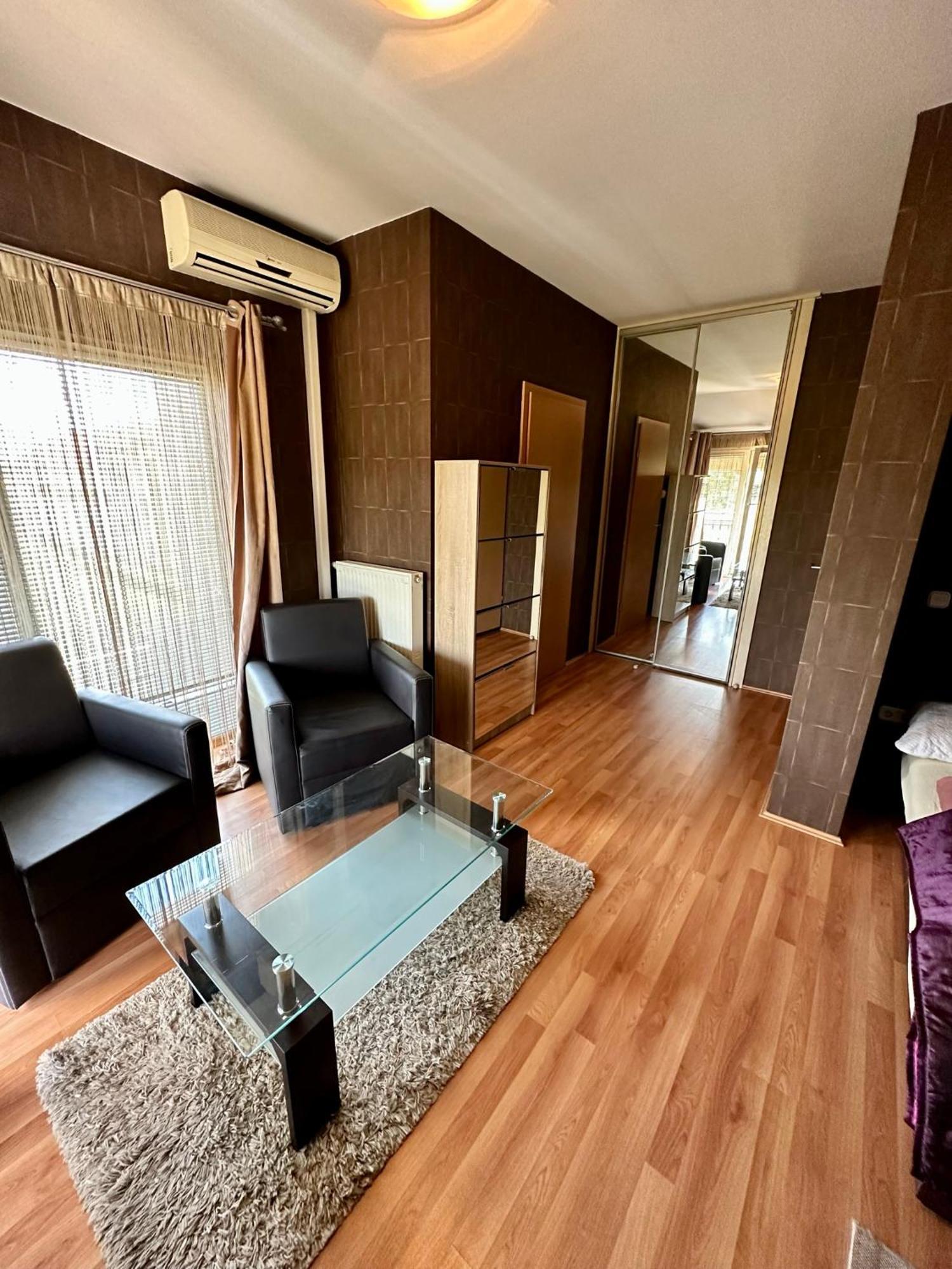 Velvet Motel Hegyeshalom Bagian luar foto